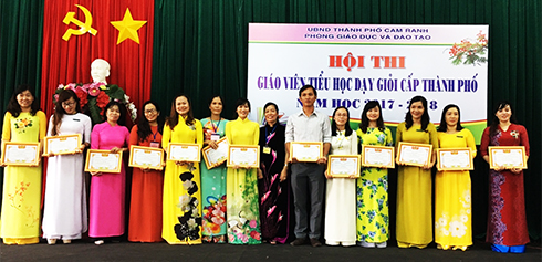 Cam Ranh: 55 giáo viên tiểu học dạy giỏi cấp thành phố