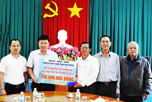 Ủng hộ 200 triệu đồng