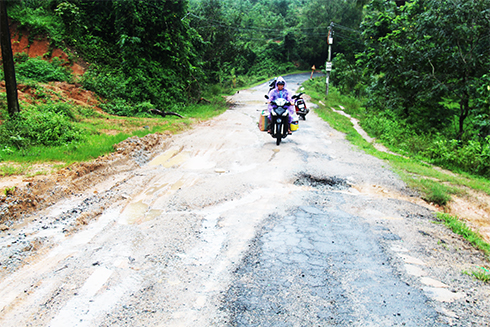 Đường Cam Tân - Sơn Tân: Sẽ sớm được sửa chữa