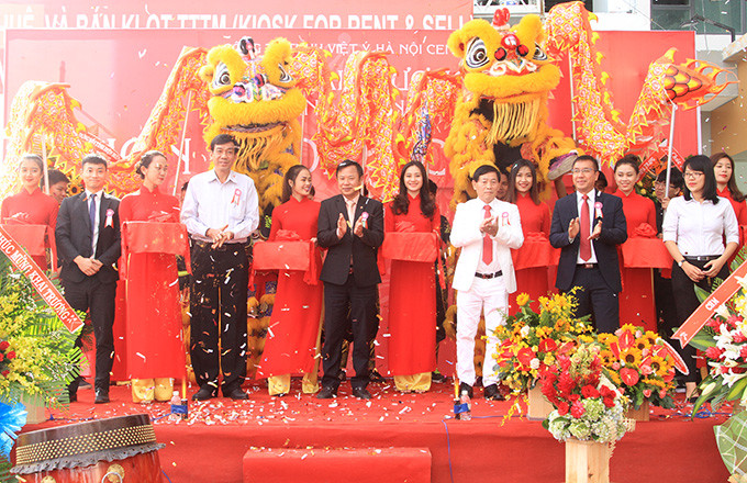 Opening ceremony of Hon Chong Center