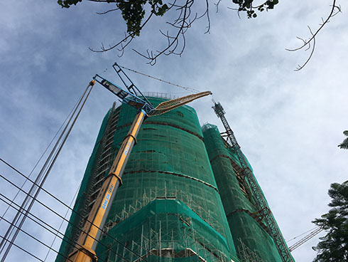 Tháo xong cẩu tháp bị gãy tại dự án Panorama