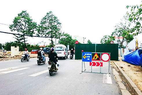 Phân luồng tạm thời đường Lê Hồng Phong.