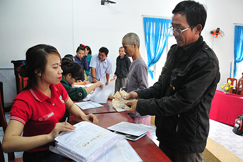 Dự án Cứu trợ và hỗ trợ người dân ảnh hưởng bởi cơn bão số 12: Hoạt động ý nghĩa