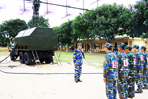 Những người lính "canh trời"