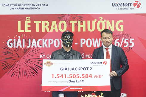 Tại Nha Trang: Vietlott trao thưởng Jackpot 2 cho khách hàng trúng hơn 1,5 tỷ đồng