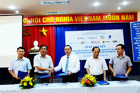 Ký cam kết treo cáp viễn thông đúng quy định