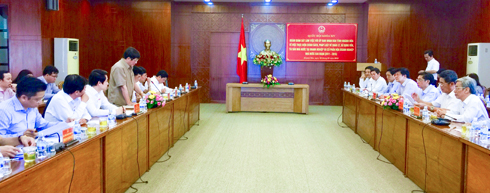  Quang cảnh buổi làm việc.