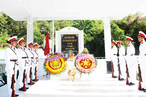 Bia tưởng niệm các liệt sĩ đã hy sinh trong cuộc Tổng tiến công nổi dậy xuân Mậu Thân 1968 ở Nha Trang. 