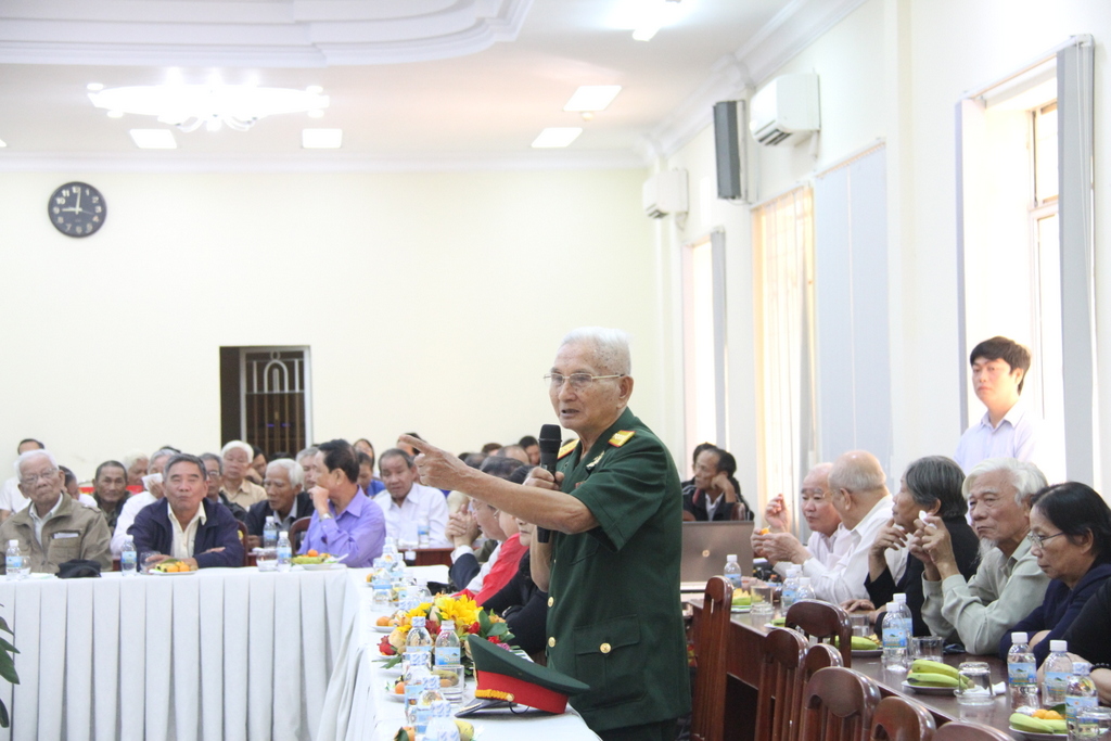 Ông Nguyễn Đình Hoàn - nguyên Trưởng ban  Tuyên huấn Trung đoàn Sao kể lại kỷ niệm đánh vào Nha Trang Tết Mậu thân năm 1968 