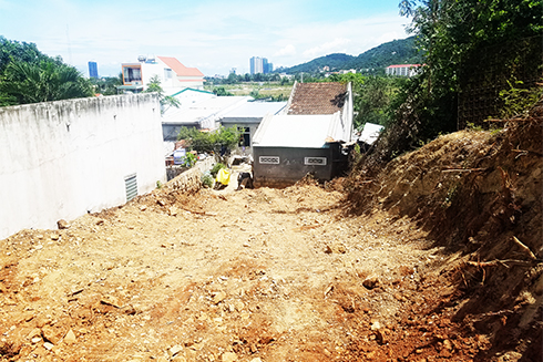 Xã Vĩnh Ngọc: San ủi đất để chuyển đổi mục đích sử dụng