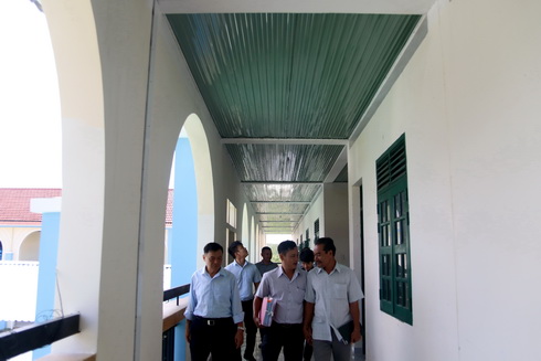 Nghiệm thu công trình khắc phục hậu quả do bão số 12 tại Khánh Vĩnh