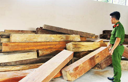 Giữ bình yên cho thôn bản