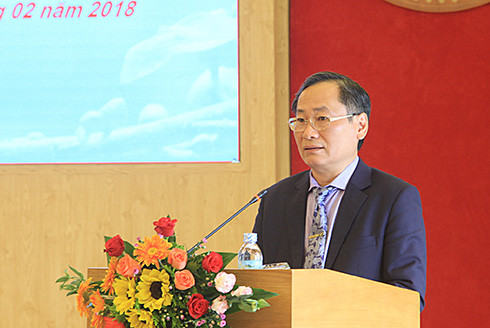 Đồng chí Nguyễn Đắc Tài phát biểu tại buổi gặp mặt.