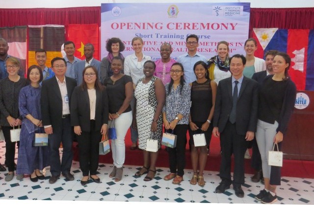 Khai giảng khóa học phương pháp nghiên cứu về y học nhiệt đới