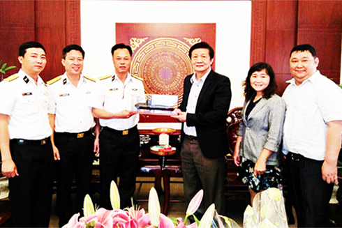 Lữ đoàn tàu ngầm 189 Hải quân chúc Tết tỉnh