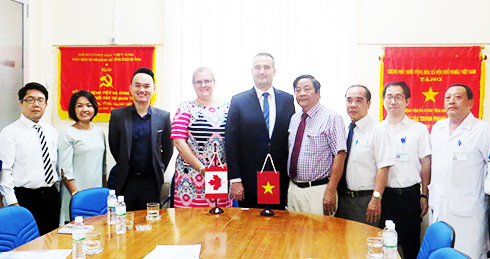 Canadian Consul General works with Khanh Hoa General Hospital