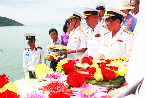 Thắp lên ngọn lửa bất khuất, nghĩa tình