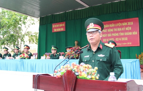 Đại tá Ngô Quang Trung – Chỉ Huy trưởng Bộ CHQS tỉnh phát biểu khai mạc buổi lễ.