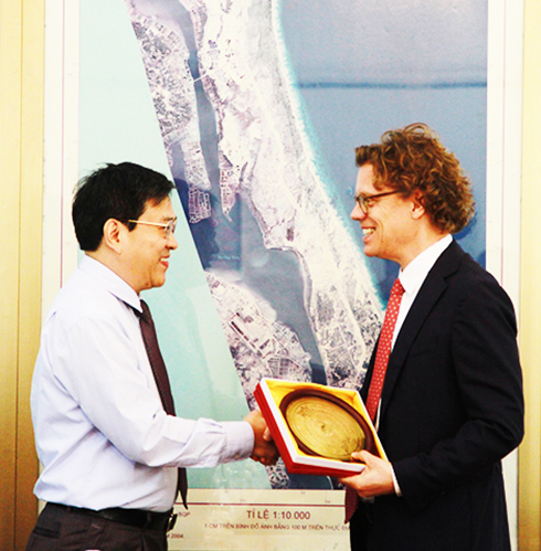 Lãnh đạo tỉnh Khánh Hòa tiếp Đại sứ Thụy Điển