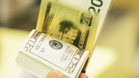 Tỷ giá ngoại tệ ngày 9/3: Bán tháo USD chưa điểm dừng