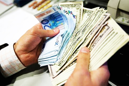 Ba tuần tăng mạnh, USD tiếp tục đi lên