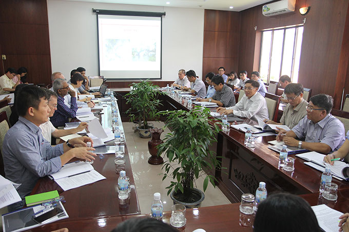 Đoàn công tác của WB khảo sát, hỗ trợ kỹ thuật đánh giá nhanh thiệt hại sau cơn bão số 12 tại Khánh Hòa