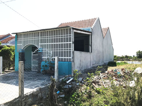 Hỗ trợ khắc phục thiệt hại cơn bão số 12 ở xã Vạn Khánh: Đúng đối tượng