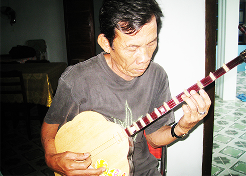 Tiếng đàn tài tử giữa thị tứ yên bình