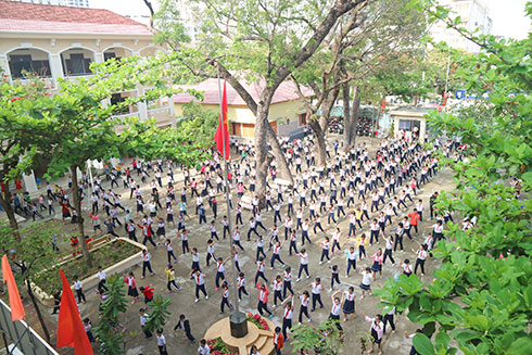 Trường học thay áo mới…