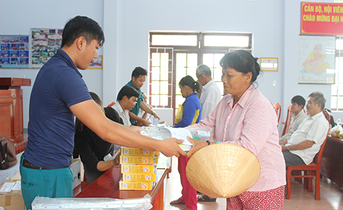 Đầu thu truyền hình về đến hộ nghèo