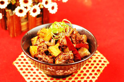 Vịt kho ngũ vị thơm ngon đúng điệu