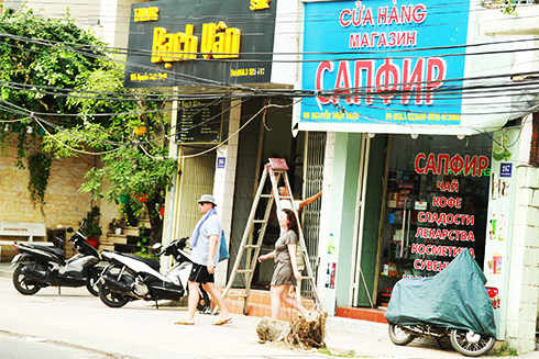 Để hạn chế vi phạm về biển hiệu, bảng quảng cáo