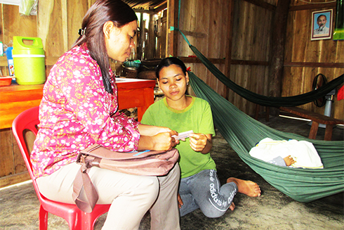 Cộng tác viên dân số thôn bản nhiệt tình