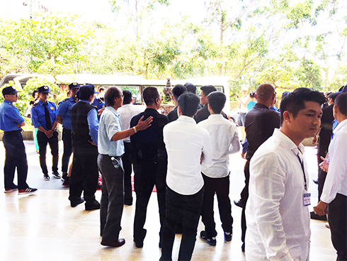 Căng thẳng khi xiết nợ khách sạn Bavico