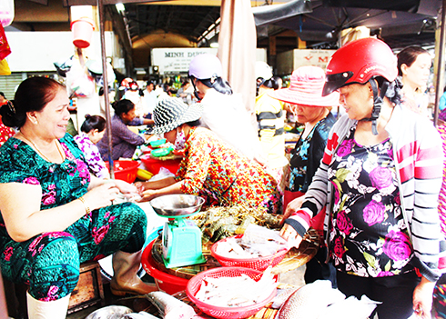 Hàng hải sản tăng giá nhẹ