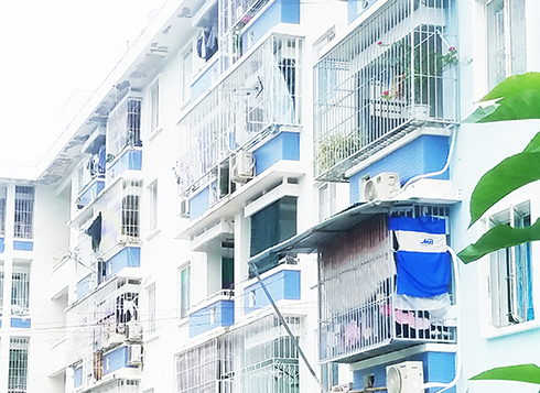 Tình trạng cơi nới làm ảnh hưởng phòng cháy, chữa cháy ở chung cư Bình Phú diễn ra phổ biến.