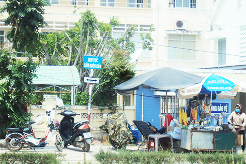 Cấm nhưng vẫn bán