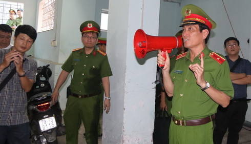 Thiếu tướng Đoàn Việt Mạnh thực tế tại tầng hầm tòa nhà