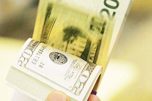 Tỷ giá ngoại tệ ngày 4/5: Ồ ạt chốt lời, USD chưa rời đỉnh