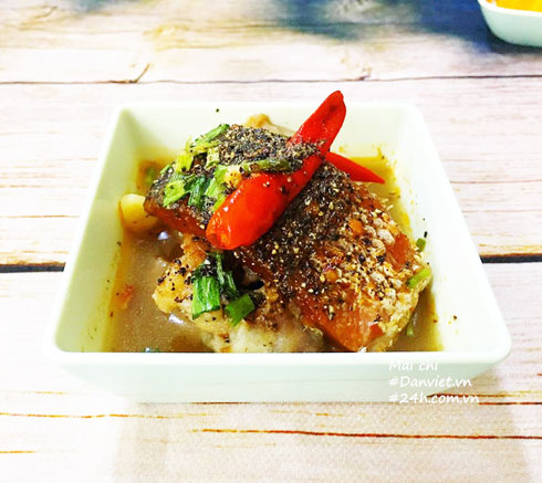 Cá lóc - thịt ba chỉ sốt cay