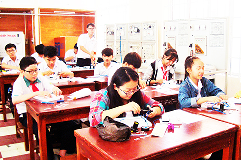 Quy định về cộng điểm khuyến khích: Liệu có công bằng?