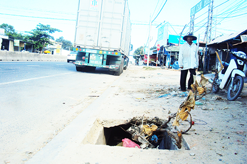 "Bẫy" trước chợ