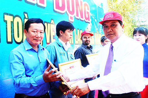 Phát động tháng an toàn vệ sinh lao động