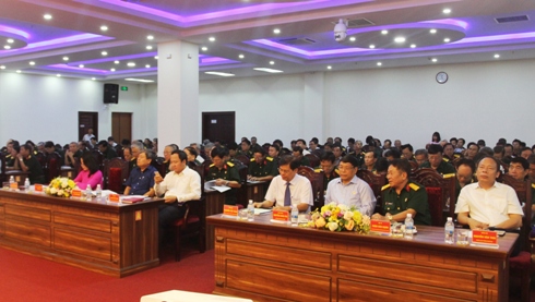 Các đại biểu tham dự hội nghị.