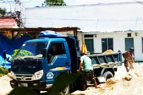 Kinh doanh cát gây ô nhiễm khu dân cư