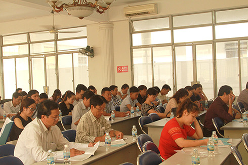 Các học viên ở TP.Nha Trang tham gia tập huấn nghệ thuật Bài chòi.
