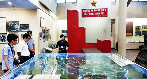 Về ATK nhớ Bác!