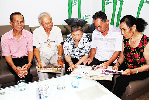 Những cựu tù Côn Đảo họp mặt ở nhà ông Võ Thanh Trà tại Nha Trang.