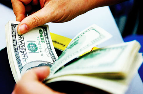 Giá USD tại ngân hàng tăng tiếp lên 22.870 VND