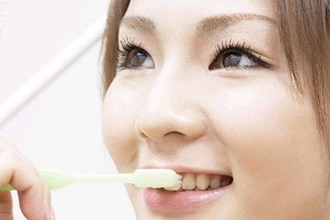 90% người mắc sai lầm khi đánh răng